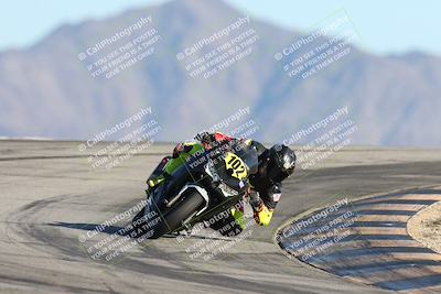 media/Dec-06-2025-CVMA (Sat) [[4a896cc04c]]/Race 9-500-400-350 Supersport/